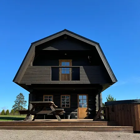 Maetta Puhketalu Parque de Campismo *