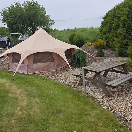 Maetta Puhketalu Camping