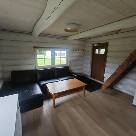 Maetta Puhketalu Camping Tori